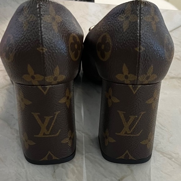 Brand New Louis Vuitton Madeleine Monogrammed Square Toe Pump - Picture 6 of 8